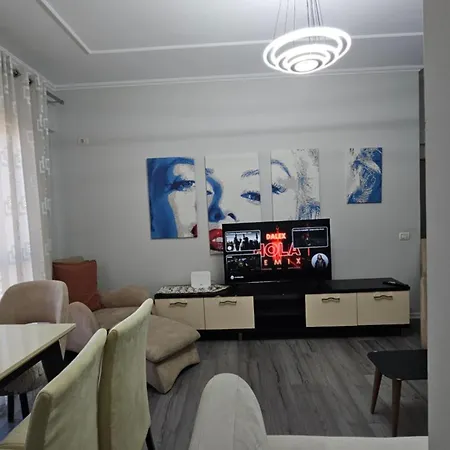 Apartment Xplore Xpress • Center *
